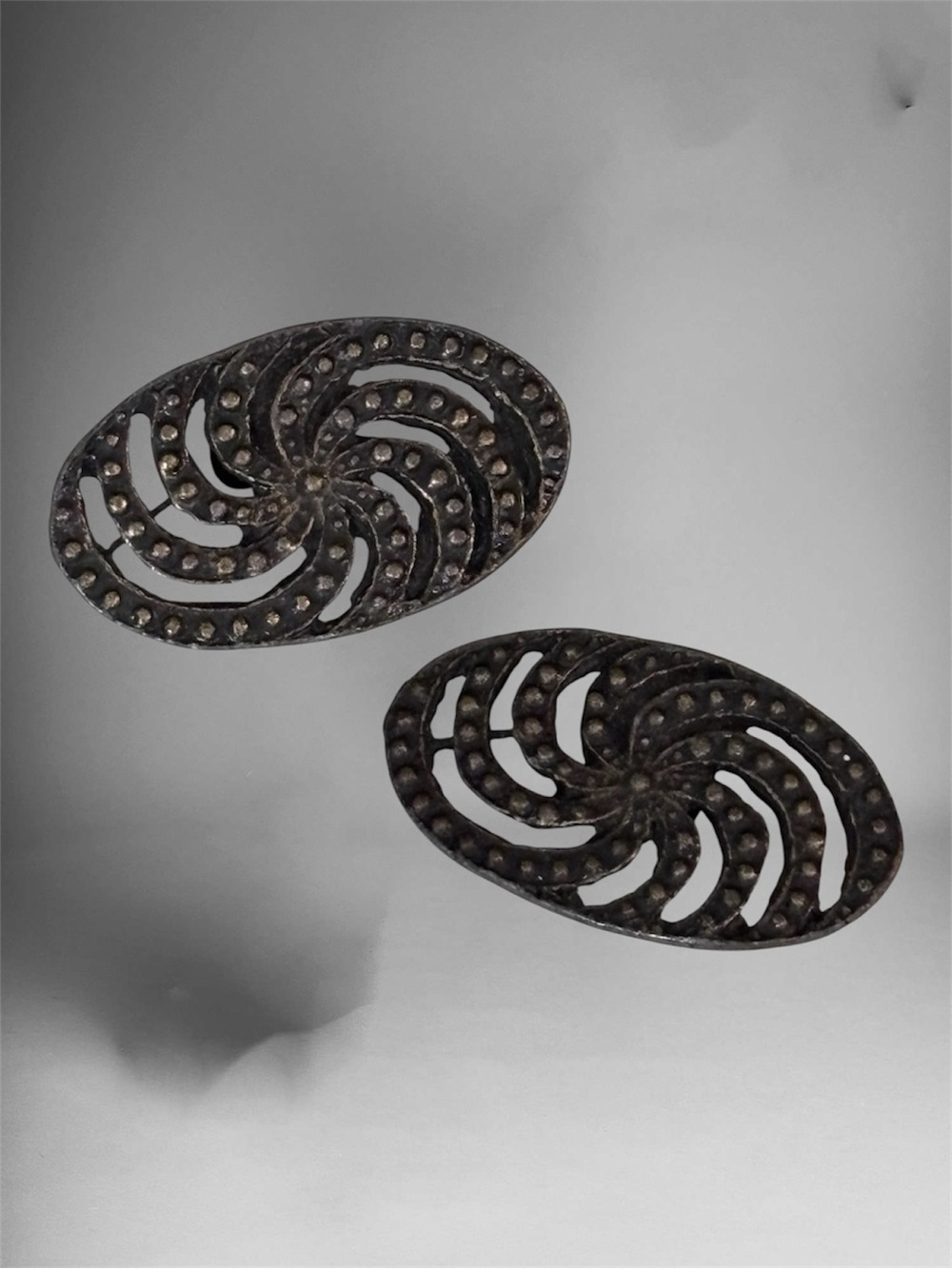 3/$20 VTG Oval Riveted Bronze Shoe Clips